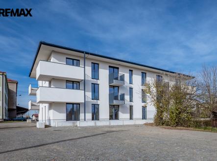 v tomto novém domě ... | Pronájem bytu, 2+kk, 68 m²