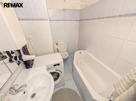 pxl-20260407-133908195-2.jpg | Pronájem bytu, 1+1, 33 m²