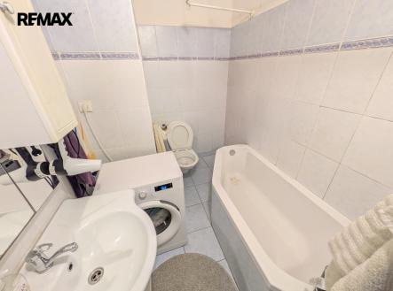 pxl-20260407-133908195-2.jpg | Pronájem bytu, 1+1, 33 m²