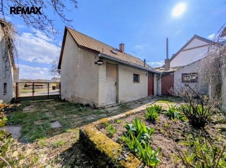 dvorek ... | Prodej - dům/vila, 75 m²