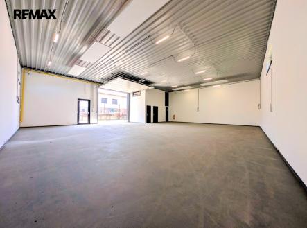 uvnitř ... | Pronájem - výrobní prostor, 151 m²