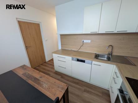 pxl-20260605-151043847-2.jpg | Prodej bytu, 2+1, 62 m²