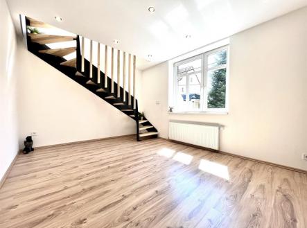 Pronájem bytu, 2+1, 40 m² obrázek