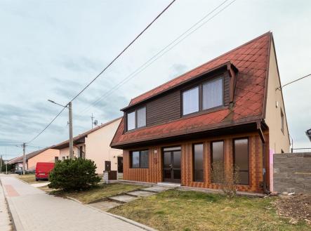 . | Prodej - dům/vila, 185 m²