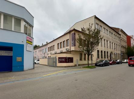 . | Pronájem - obchodní prostor, 151 m²