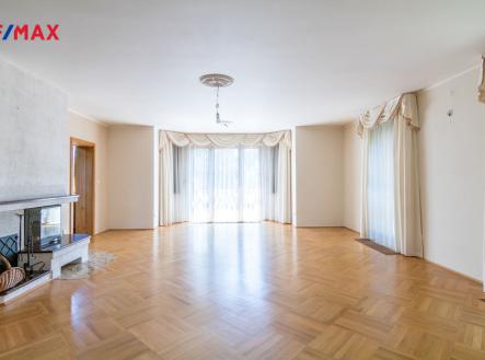 Prodej - dům/vila, 410 m²