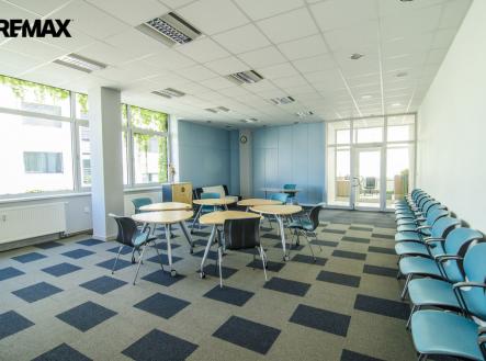 1-1.jpg | Pronájem - obchodní prostor, 81 m²