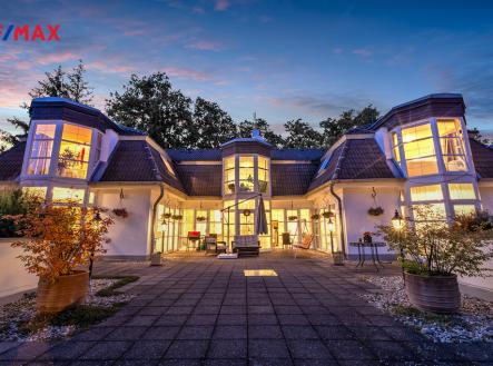 Prodej - dům/vila, 637 m² obrázek