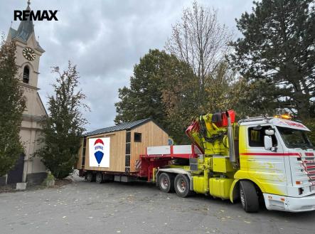 3.jpg | Prodej - malý objekt/garáž