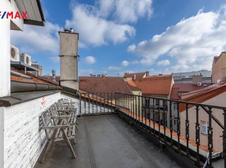 realitni-fotografie-praha-daniel-cerv-1.jpg | Prodej - nájemní dům, 728 m²