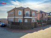 Prodej - dům/vila, 320 m²