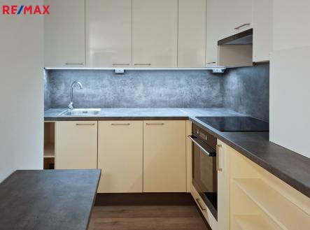 Pronájem bytu, 2+kk, 42 m² obrázek