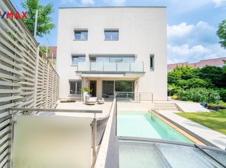 Dům ze zahrady | Prodej - dům/vila, 197 m²