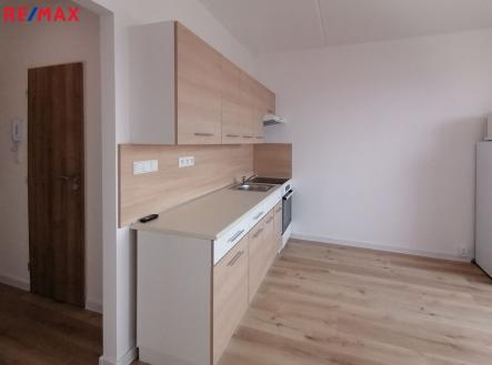 04-1.jpg | Pronájem bytu, 1+1, 38 m²