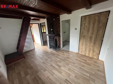 010-obyv1.jpg | Prodej - chata/rekreační objekt, 86 m²