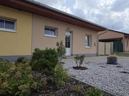 Dům z ulice | Pronájem - dům/vila, 80 m²