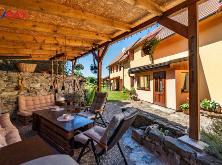 Posezení | Prodej - dům/vila, 174 m²