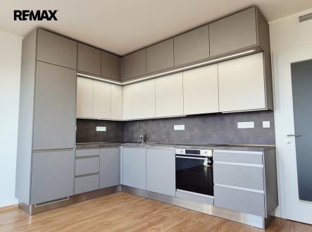 b3-obyv-a-kuch.jpg | Pronájem bytu, 2+kk, 61 m²