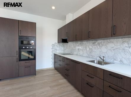 photo-2025-08-22-17-18-39.jpg | Pronájem bytu, 3+kk, 97 m²