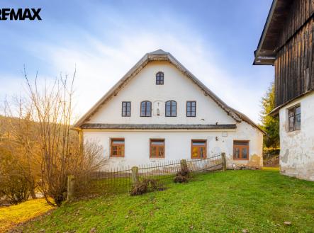 čelní pohled na chalupu | Prodej - dům/vila, 175 m²