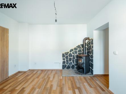 obývací pokoj s krbem | Prodej bytu, 2+kk, 40 m²