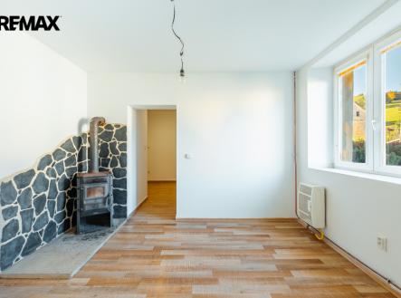 obývací pokoj s krbem | Prodej bytu, 2+kk, 40 m²