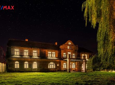 p1034887-hdr-1.jpg | Prodej - historický objekt, 2 411 m²