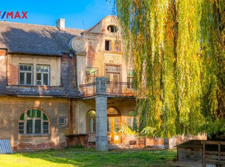 p1034748-1.jpg | Prodej - historický objekt, 2 411 m²