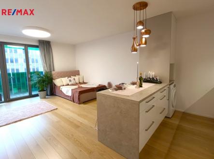 whatsapp-image-2025-12-19-at-15.23.31-1.jpeg | Pronájem bytu, 1+kk, 40 m²