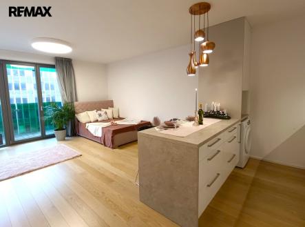 whatsapp-image-2025-12-19-at-15.23.31-1.jpeg | Pronájem bytu, 1+kk, 40 m²