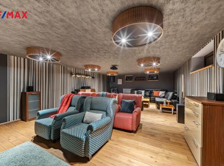 realitni-fotografie-praha-klanovice-daniel-cerv-118.jpg | Prodej - dům/vila, 330 m²