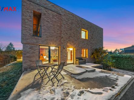 realitni-fotografie-praha-klanovice-daniel-cerv-104.jpg | Prodej - dům/vila, 330 m²