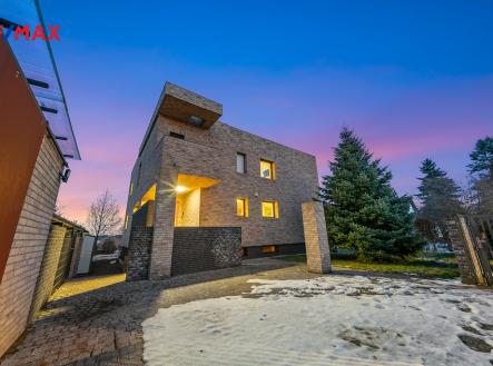 realitni-fotografie-praha-klanovice-daniel-cerv-101.jpg | Prodej - dům/vila, 330 m²