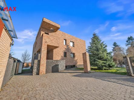 image.png | Prodej - dům/vila, 330 m²