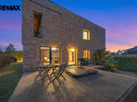 chatgpt-image-24.3.2026-16-49-07.png | Prodej - dům/vila, 330 m²