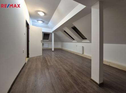 03.jpg | Pronájem bytu, 2+1, 76 m²