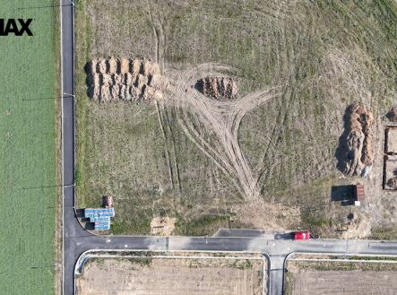 04-1.jpg | Prodej - pozemek pro bydlení, 831 m²