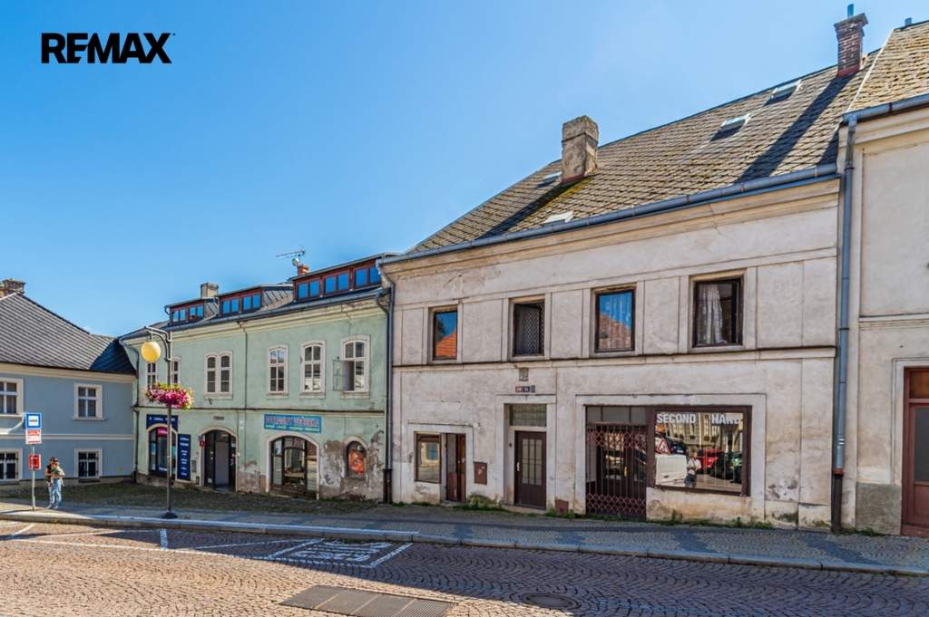 Dům