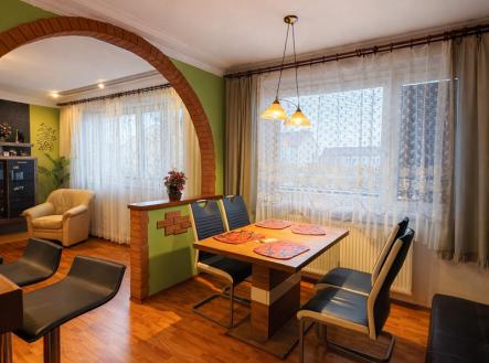 Jídelní kout v patře domu | Prodej - dům/vila, 140 m²