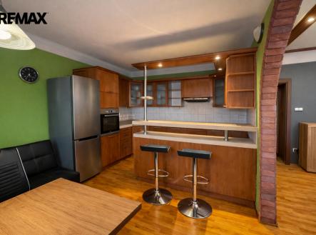 Kuchyň v patře domu | Prodej - dům/vila, 140 m²