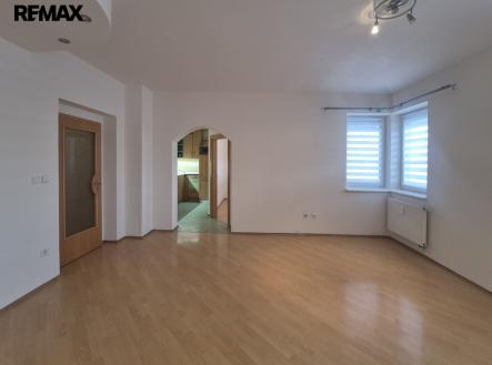 02.jpg | Prodej bytu, 2+kk, 74 m²
