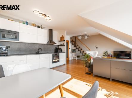 Pohled na hlavní obytnou část | Prodej bytu, 3+kk, 110 m²