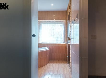 dji-20250827113836-0030-d.jpg | Prodej - dům/vila, 182 m²