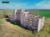 Prodej - pozemek pro komerční výstavbu, 42 524 m²