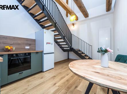 Obývací pokoj s jídelnou | Pronájem bytu, 2+kk, 43 m²