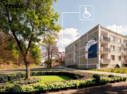 Bezbariérový přístup | Prodej - nájemní dům, 1 800 m²