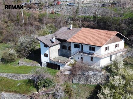 Pohled na dům | Prodej - dům/vila, 300 m²