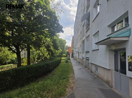 ulice-2.jpg | Prodej bytu, 2+1, 54 m²