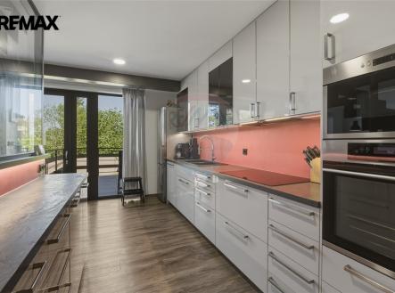 realitni-fotografie-vrane-nad-vltavou-radek-karasek-32.jpg | Prodej - dům/vila, 182 m²