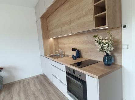 kuchnska-linka.jpeg | Pronájem bytu, 1+kk, 30 m²